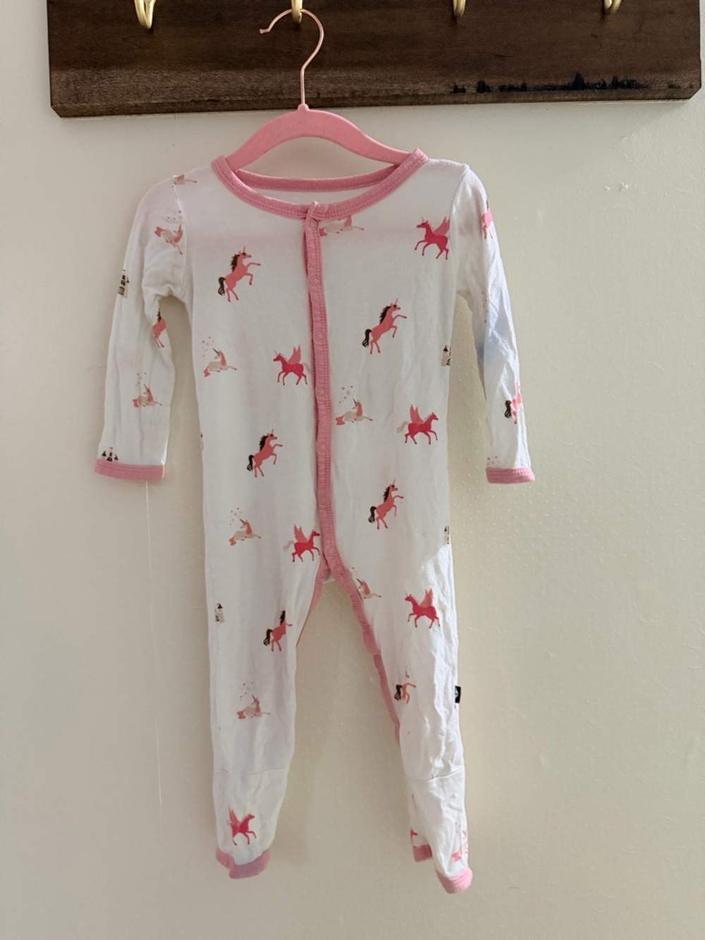 Kyte BABY Snap Pajamas with Pink Unicorn Print and Pink Trim